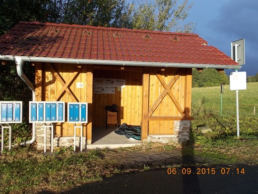 023 čekárna Blatno.JPG