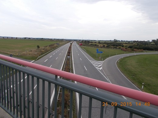 194 přes dálnici A20.JPG