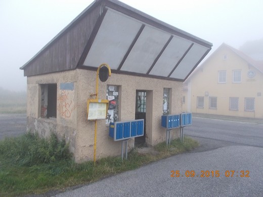 255 čekárna v Albrechticích.JPG