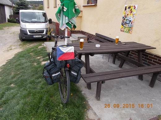 286 vítězné pivo v Kamberce.JPG